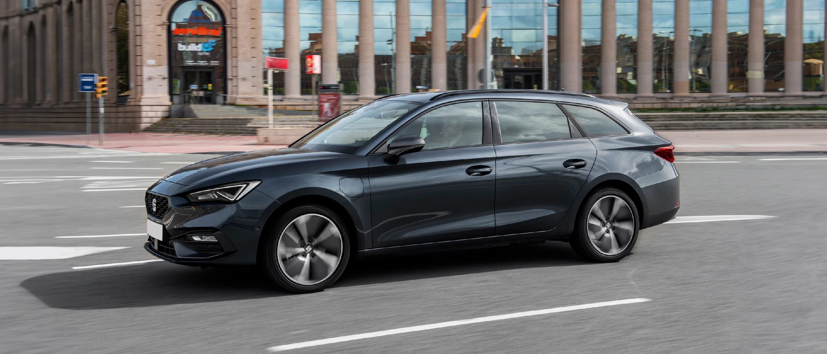 Sitoweb Banner Veicolo Desktop Leon Sportstourer