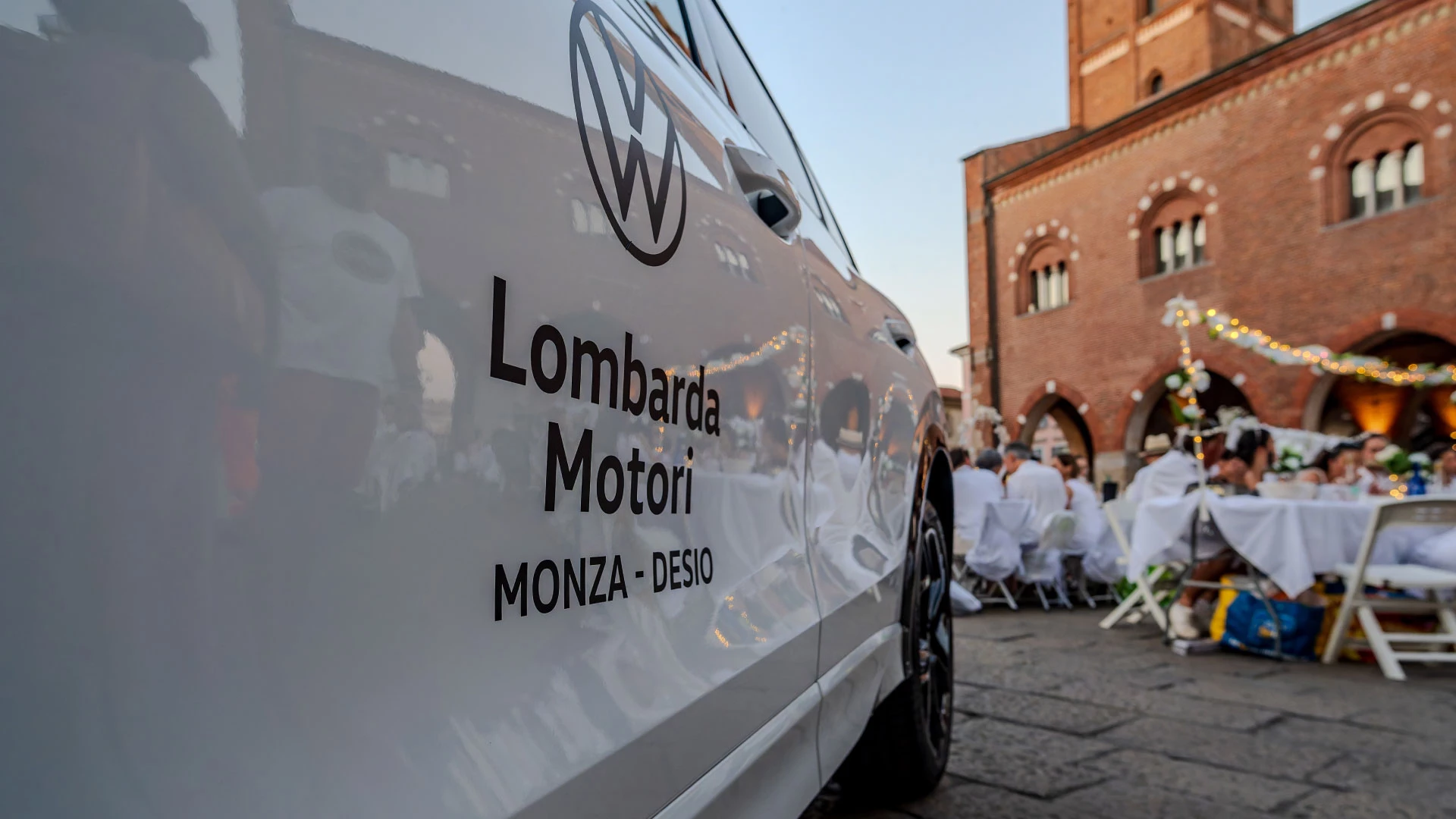 Cena In Bianco Foto Gallerie 1920X1080 02