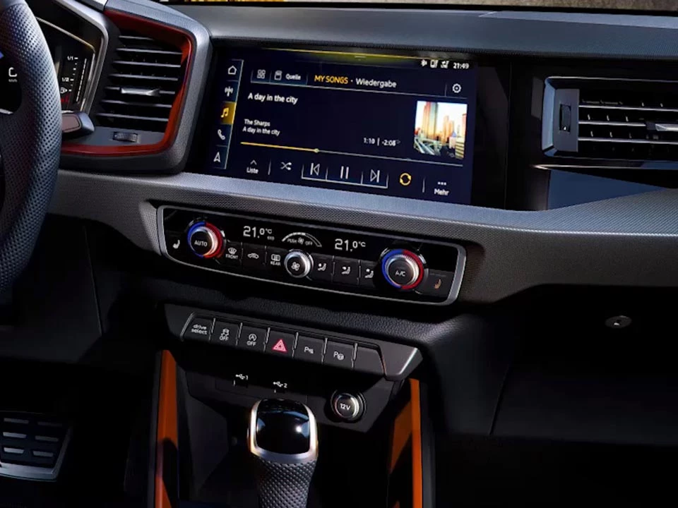 Audi A1 Citycarver Monza Brianza display